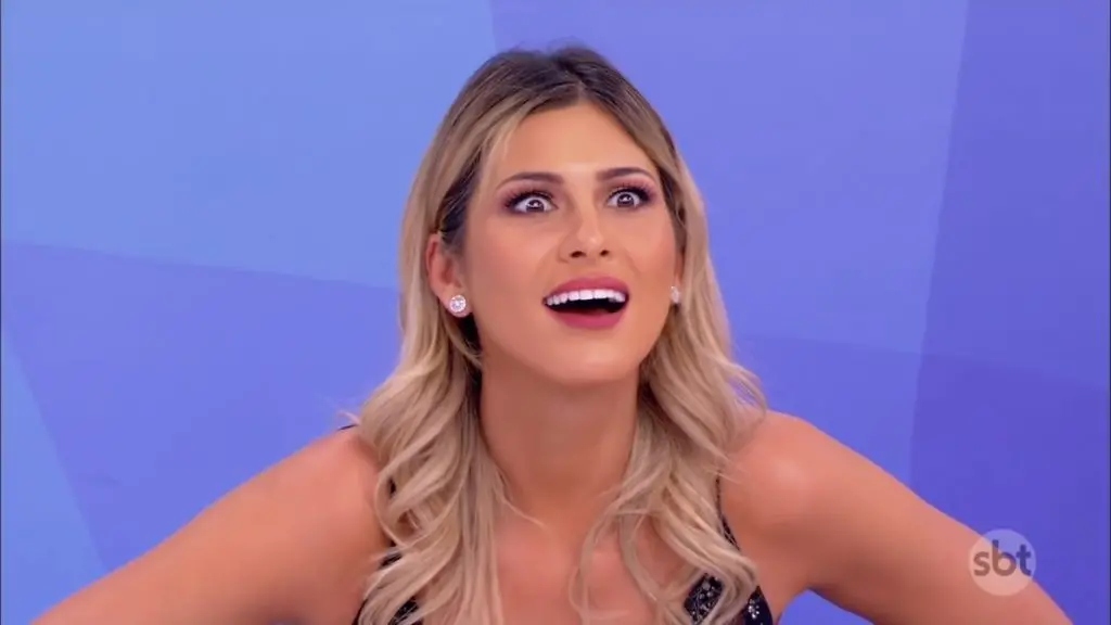 Imagem da notícia: Lívia Andrade é contratada pela Globo e vai para 'Domingão do Huck'