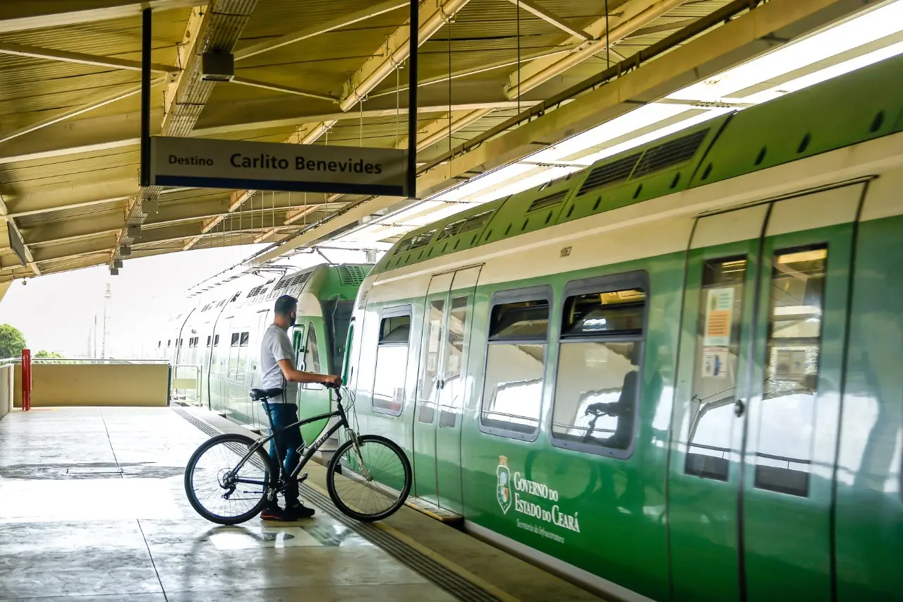 Imagem da notícia: Metrô de Fortaleza libera embarque de passageiros com bicicletas em uma das linhas