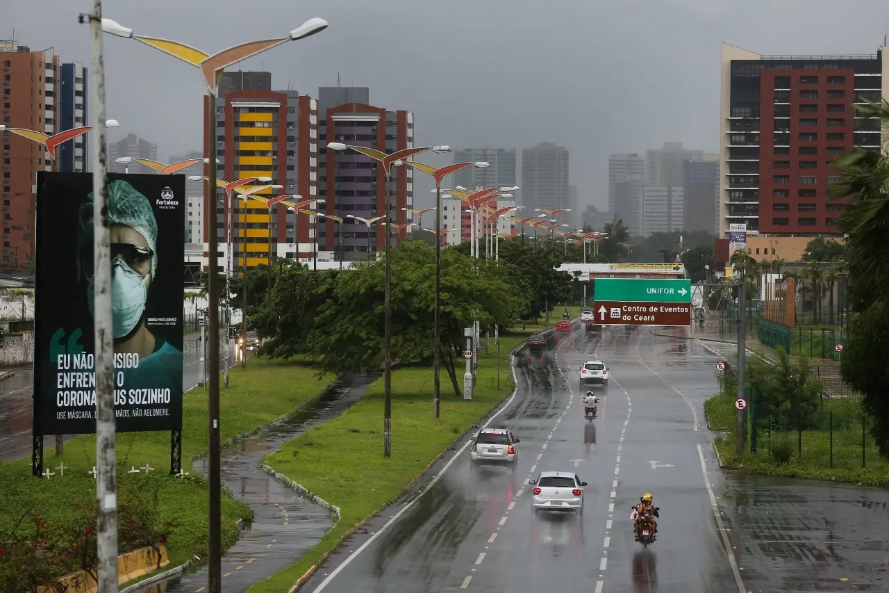 Imagem da notícia: Chuvas em agosto ficam acima da média em todas as regiões do CE após 13 anos; veja cenário  