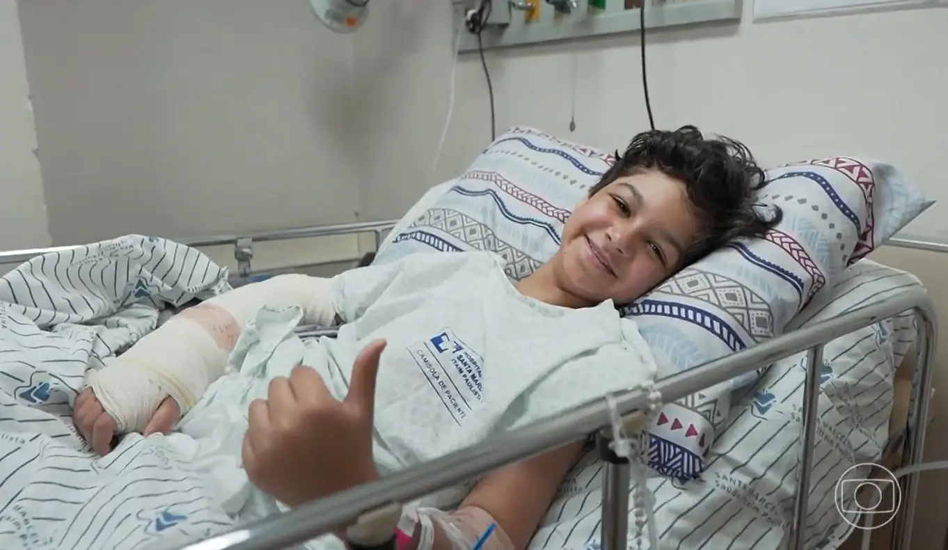 Imagem da notícia: Ator mirim de 'Pantanal' passa por nova cirurgia e tem alta adiada: 'Orem', pediu mãe