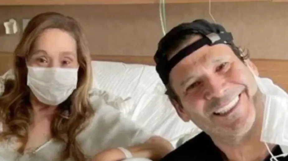 Imagem da notícia: Sonia Abrão é internada com pneumonia bacteriana após ter contraído Covid-19; entenda