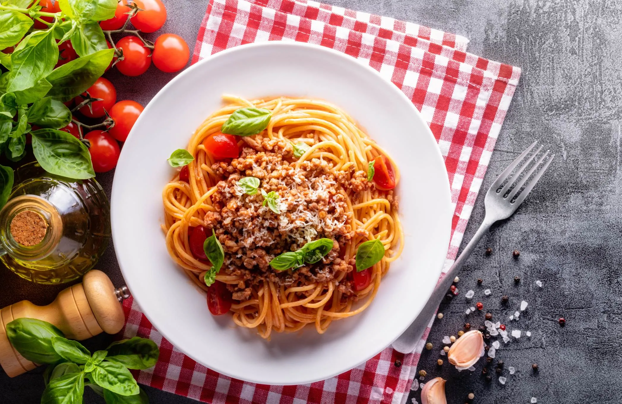 Macarrão é uma opção mais clássica para quem busca um prato com carne moída