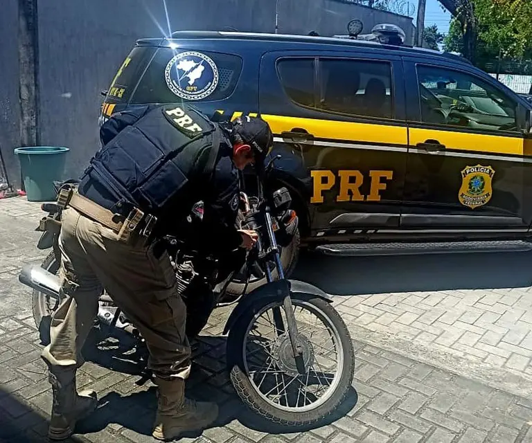 Imagem da notícia: PRF apreende 5 motos com a mesma placa clonada em diferentes ações no Ceará