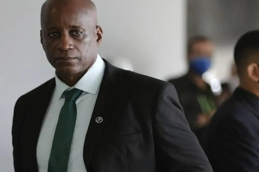 Imagem da notícia: Sérgio Camargo acusa motorista de furtar comida da inauguração de comitê