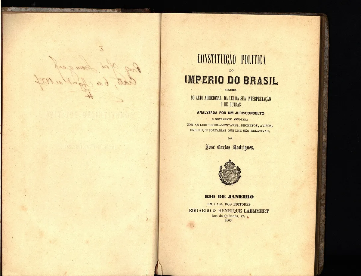 Cópia da Constituição do Brasil Império de 1824. A cópia foi publicada em 1863