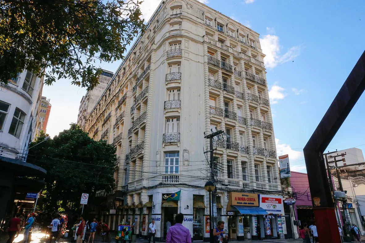 Hotel Excelsior foi o prédio mais alto da cidade à época se sua construção.