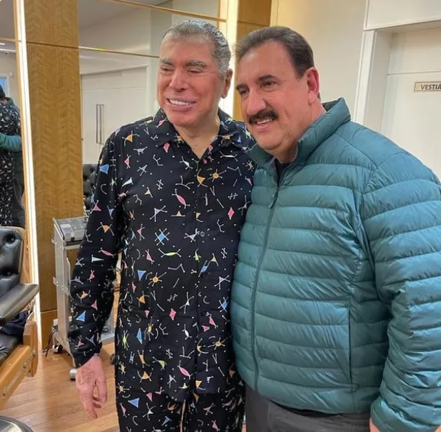 Silvio Santos e Ratinho aparecem juntos em uma foto