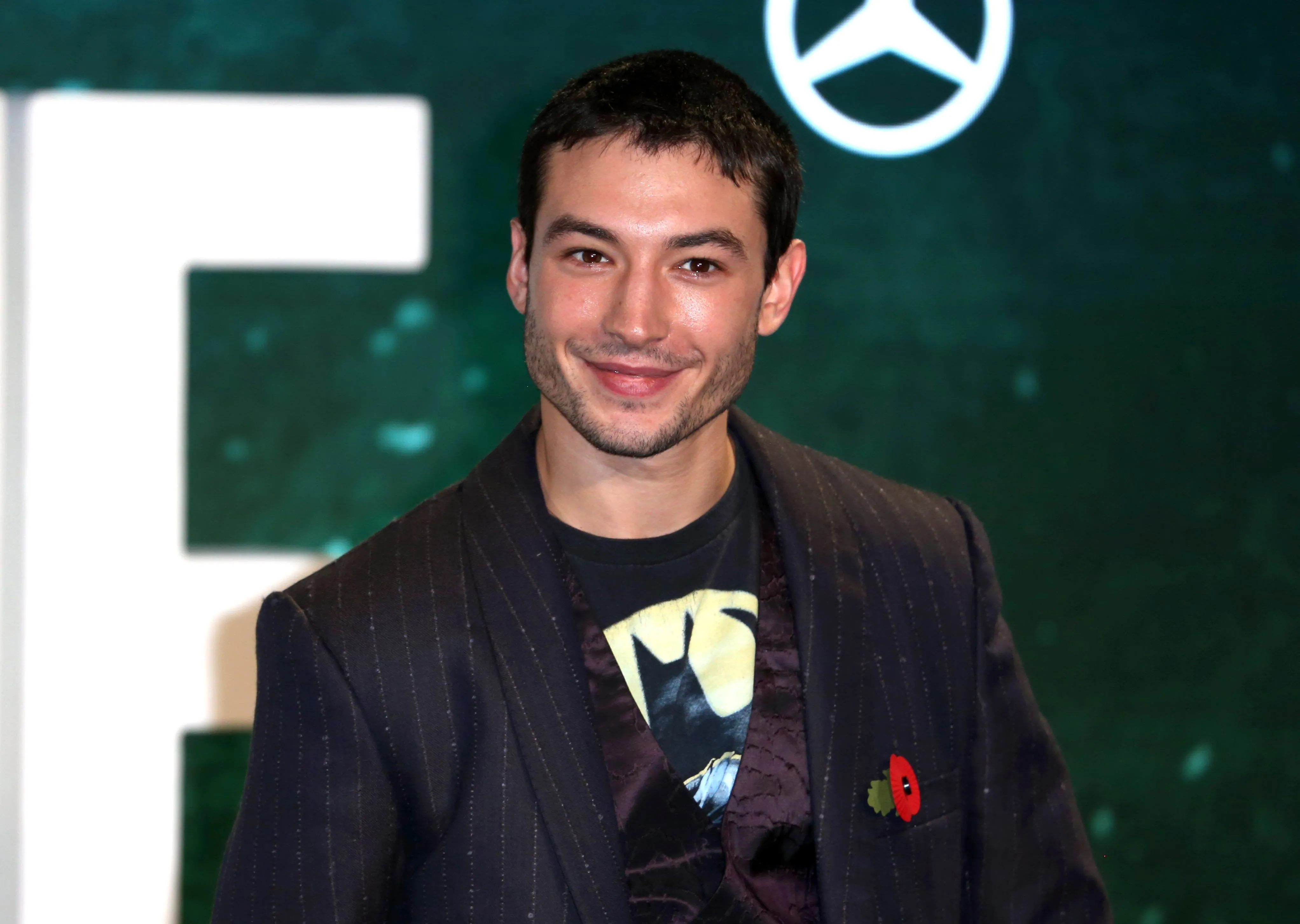 Ezra Miller se envolve em outro caso polêmico