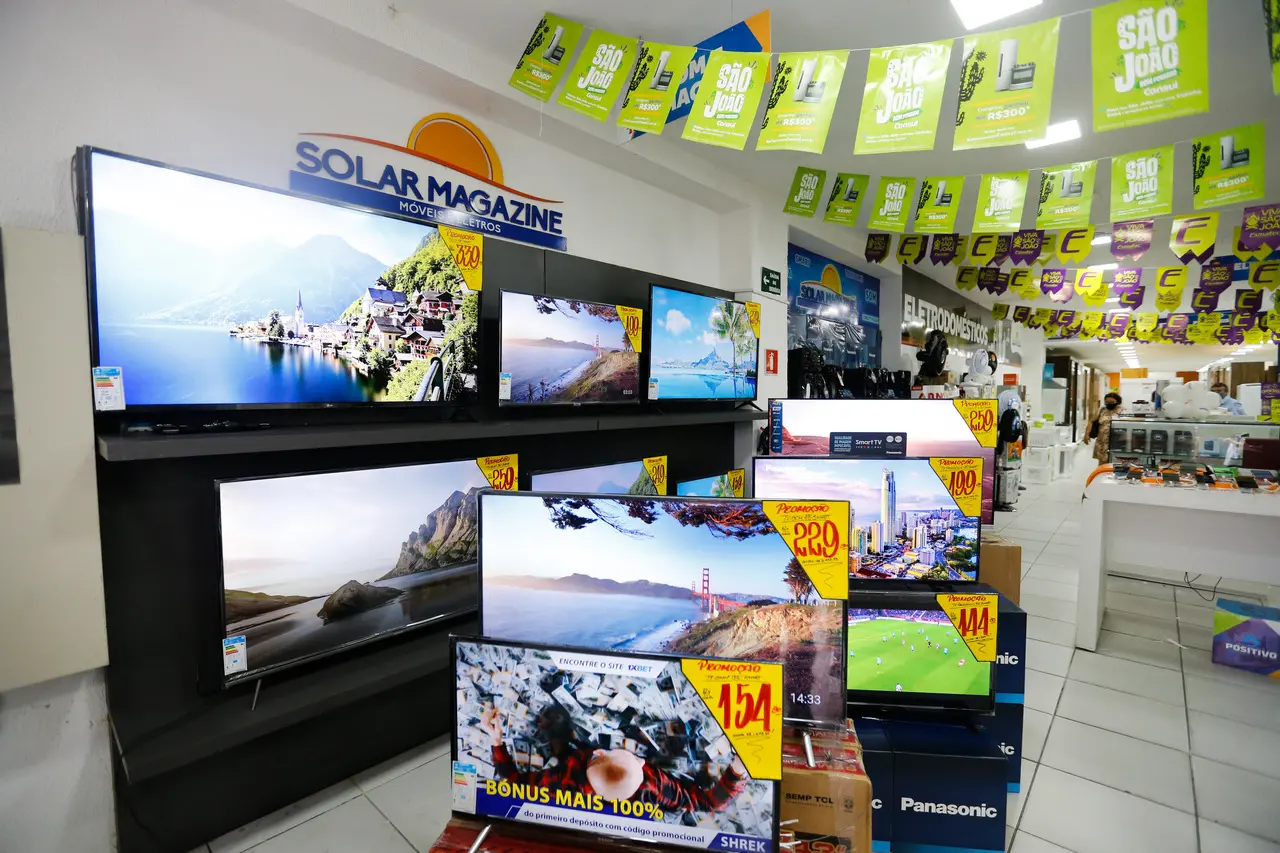 Imagem da notícia: Black Friday e Copa do Mundo devem aquecer comércio no quarto trimestre 