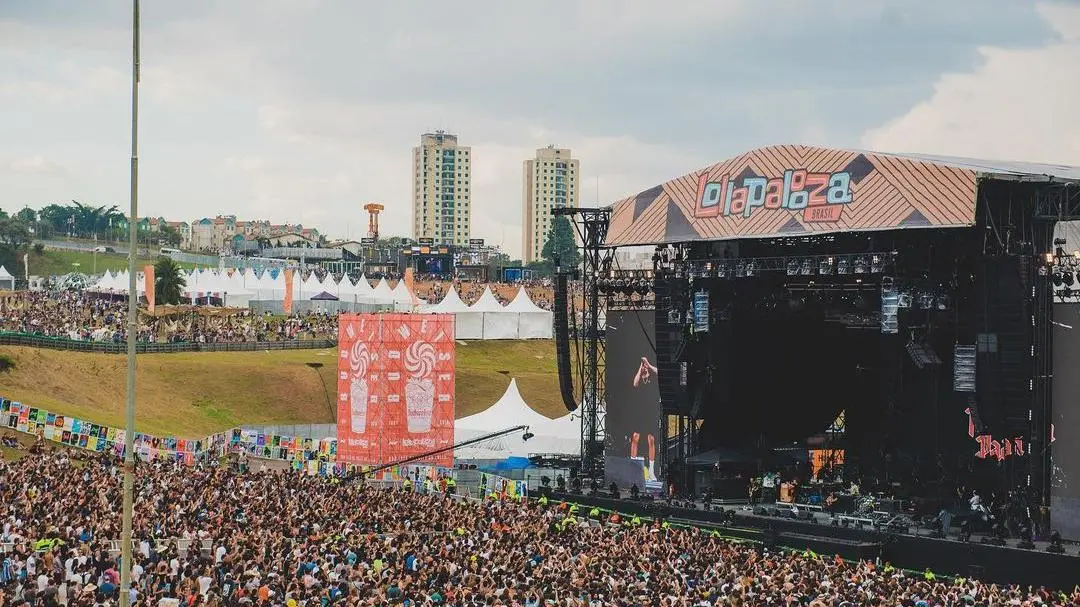 Imagem da notícia: Venda de ingressos para o Lollapalooza 2023 começa nesta quarta (21); veja como comprar