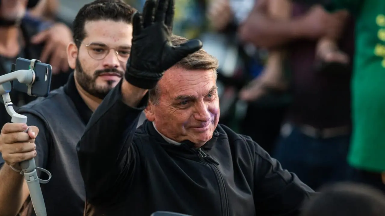 Imagem da notícia: Jair Bolsonaro: veja propostas, plano de governo e aliados do presidenciável