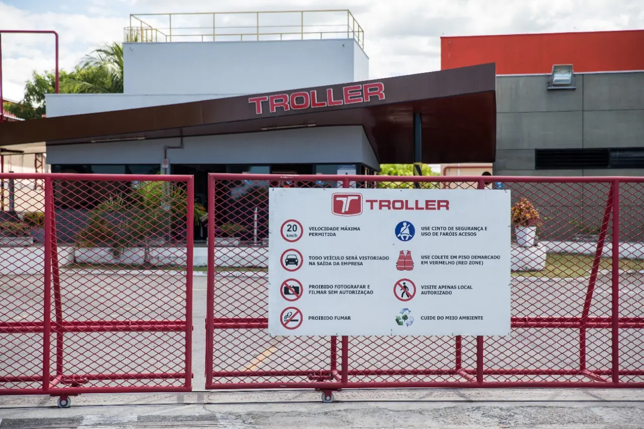 Imagem da notícia: O que é o fenômeno da desindustrialização e quais os impactos?