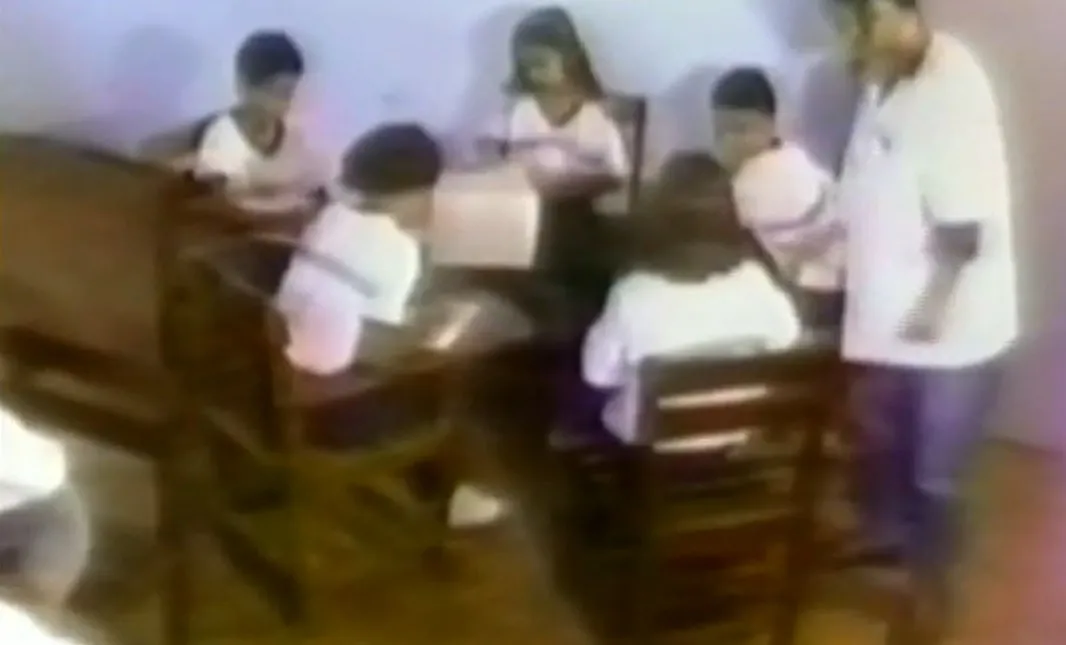 Orientadores de aprendizagem tiravam dúvidas após a exposição na TV