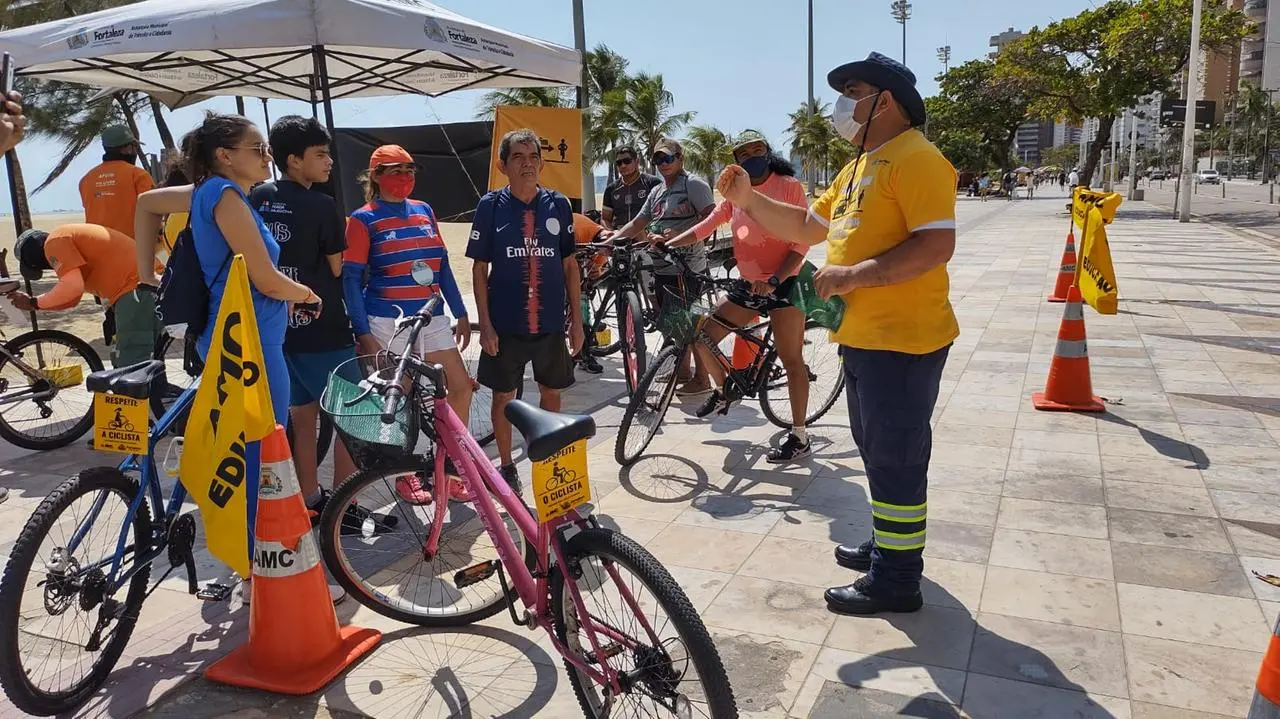 Imagem da notícia: Prefeitura de Fortaleza anuncia concurso público com 417 vagas e salário de até R$ 20 mil 