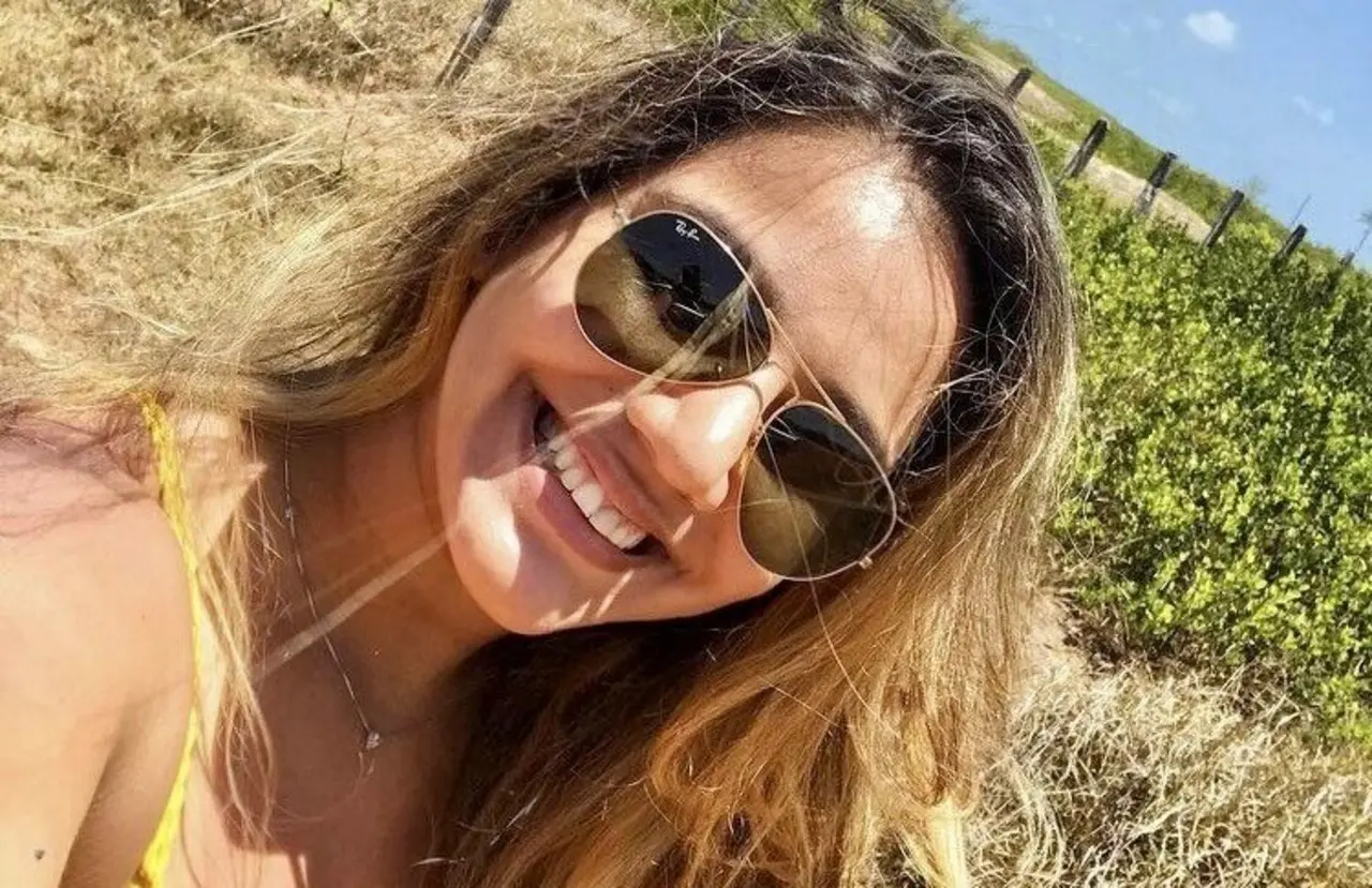 Imagem da notícia: Fisioterapeuta de 27 anos é baleada em assalto no bairro Aerolândia; veja vídeo