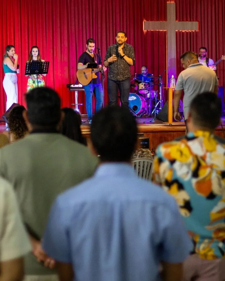 Pastor Johny prega na Igreja Betesda de Fortaleza