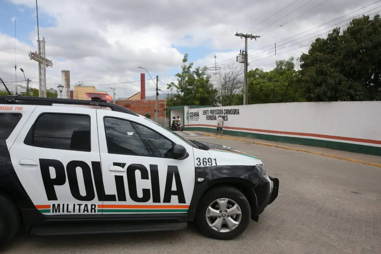 Imagem da notícia: Escola que sofreu ataque em Sobral volta a funcionar na próxima terça-feira com sala interditada