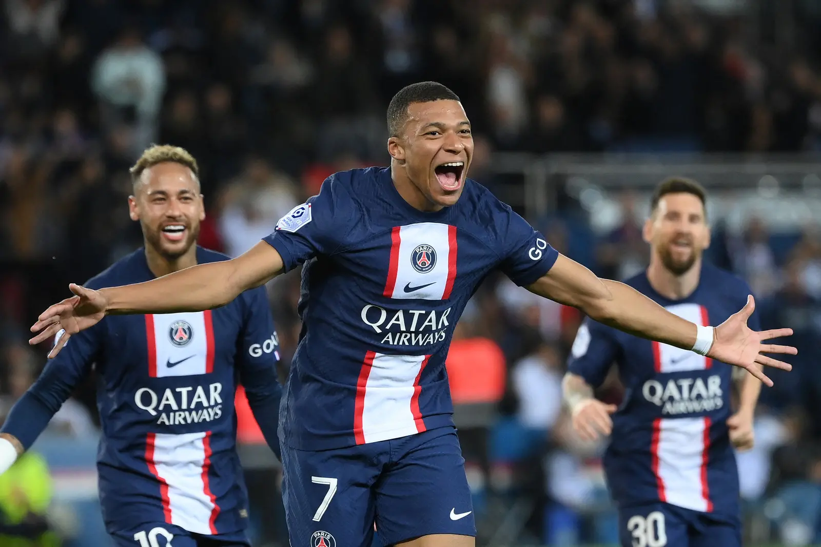 Imagem da notícia Jogadores mais bem pagos do mundo em 2022; veja lista