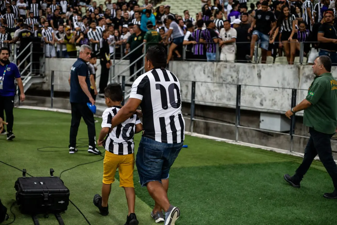 Imagem da notícia: Ceará lamenta confusão na Arena Castelão em jogo com Cuiabá: ‘um pedido de sinceras desculpas’
