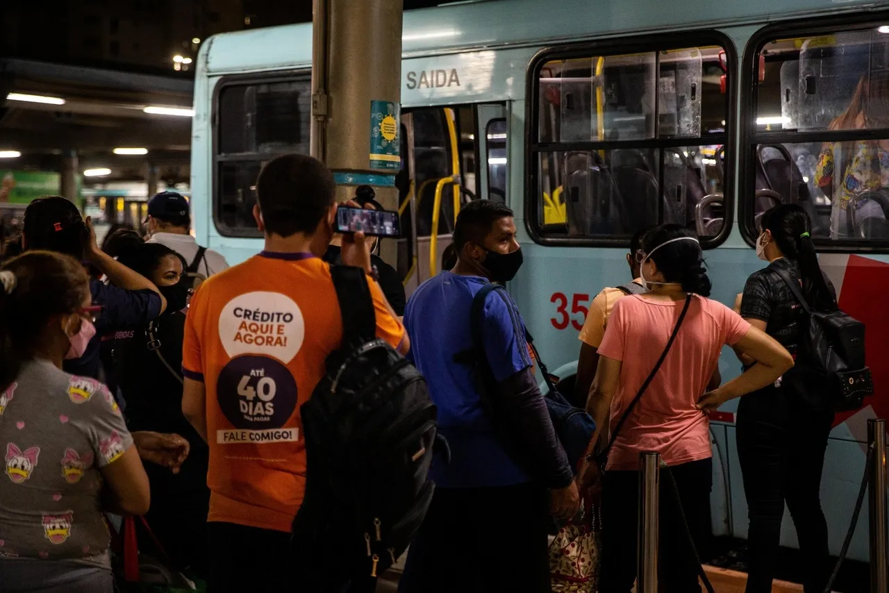 Viagens de ônibus são ainda mais desconfortáveis sem climatização