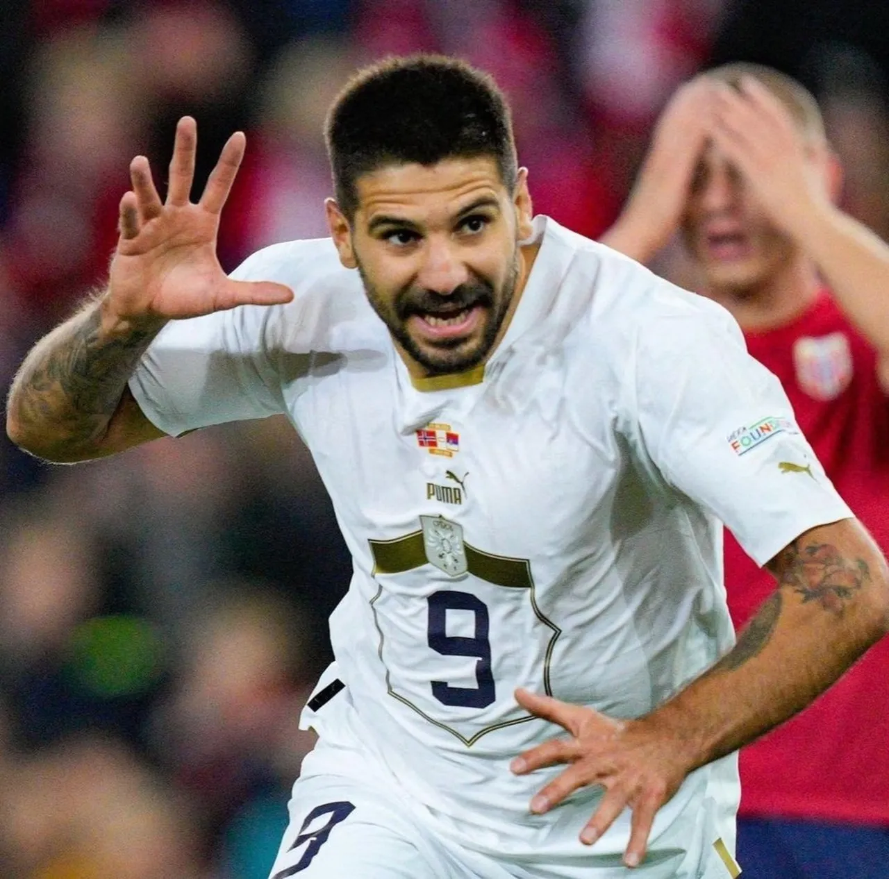 A Sérvia é a primeira adversária do Brasil na Copa e a mais forte, vindo de duas vitórias contundentes na última Data-FIFA, com destaque para o atacante Mitrovic