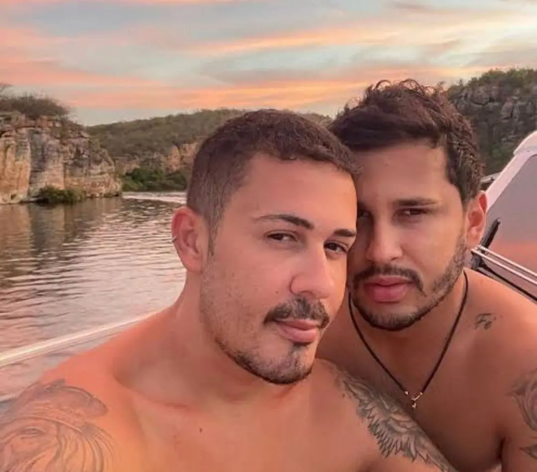 Imagem da notícia: Carlinhos Maia e Lucas Guimarães reatam casamento durante o Ano Novo