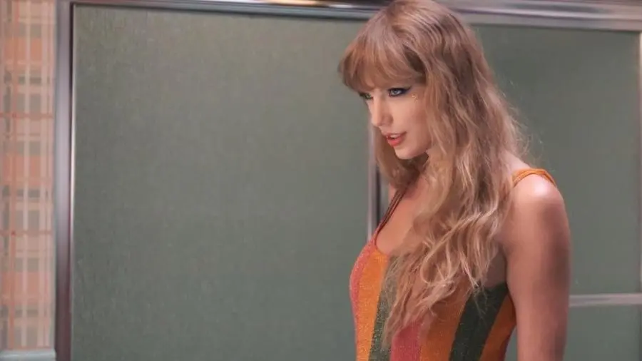 Imagem da notícia: Em novo clipe, Taylor Swift usa maiô de marca brasileira 
