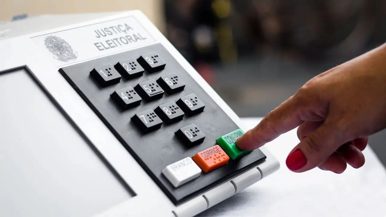 Imagem da notícia: Partidos pequenos no Ceará buscam alternativas para evitar fim das siglas após eleições de 2022