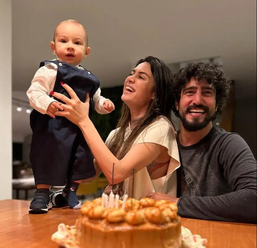 Imagem da notícia: Thaila Ayala e Renato Góes anunciam nova gravidez
