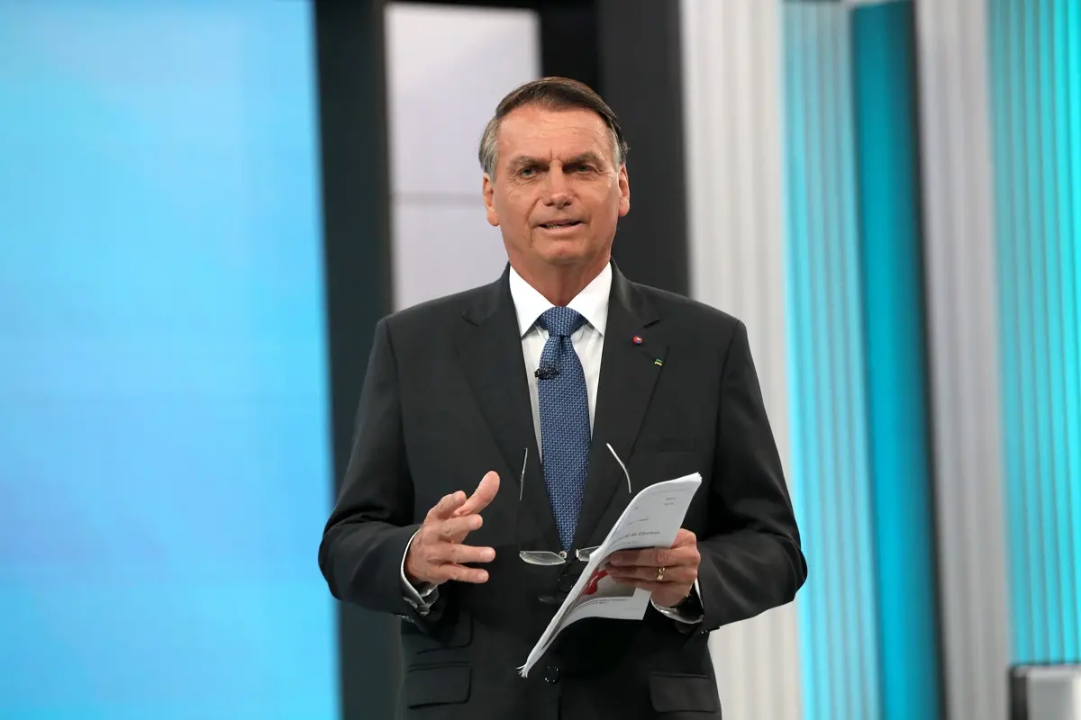 Imagem da notícia: Bolsonaro diz que respeitará resultado das eleições 2022: 'quem tiver mais voto leva'