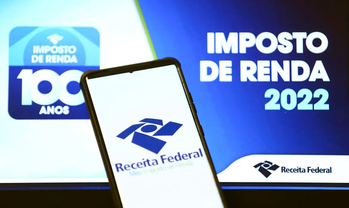 Imagem da notícia: Imposto de Renda: Receita paga restituições de lote residual nesta segunda-feira (31)