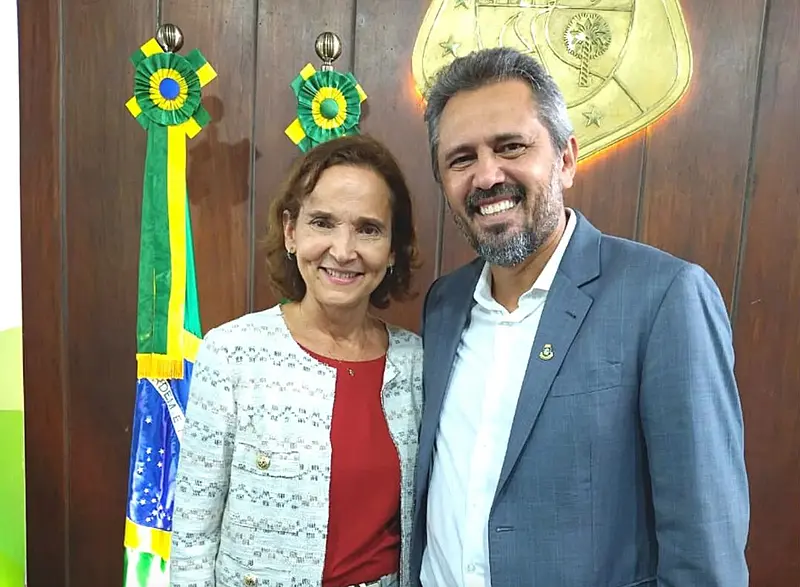Imagem da notícia: Izolda e Elmano se reúnem para iniciar a transição de governo; veja detalhes 