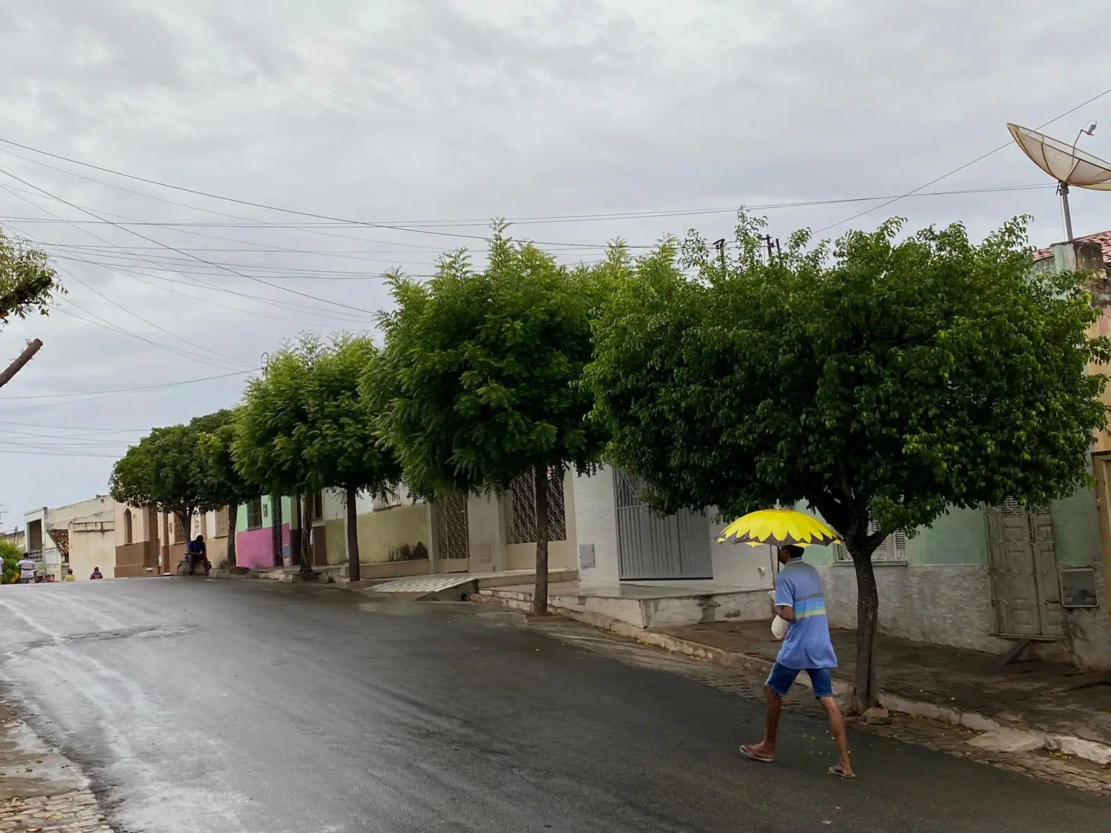 Imagem da notícia: Mais de 100 de cidades do CE podem ter chuvas e ventos fortes neste final de semana 