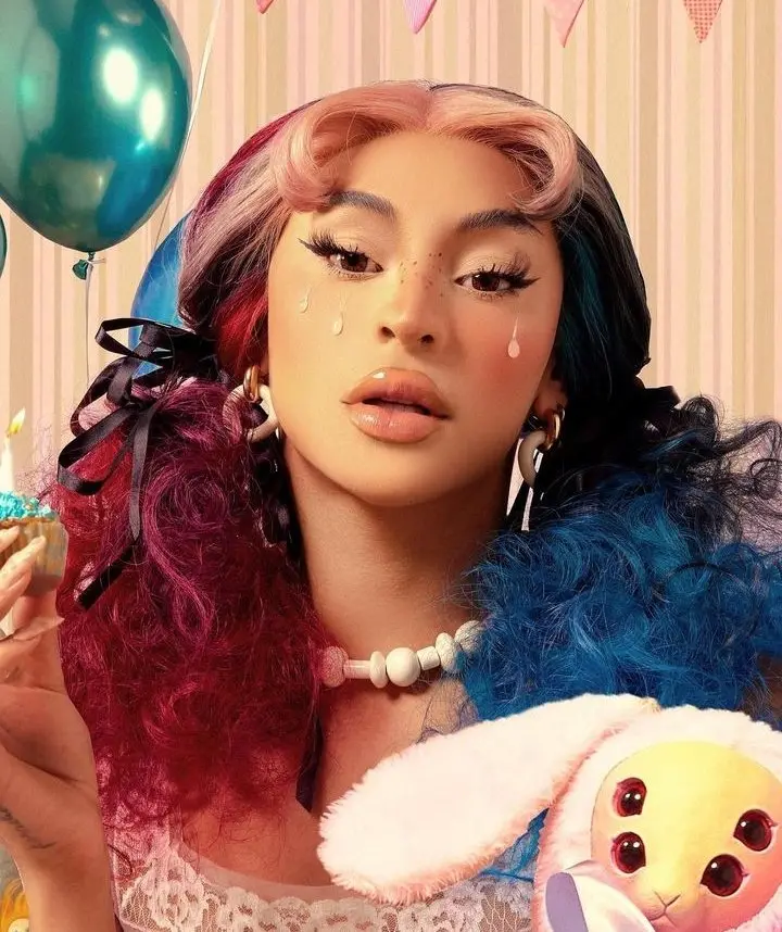 Imagem da notícia: Pabllo Vittar rebate acusações de asian fishing: 'obsessão'