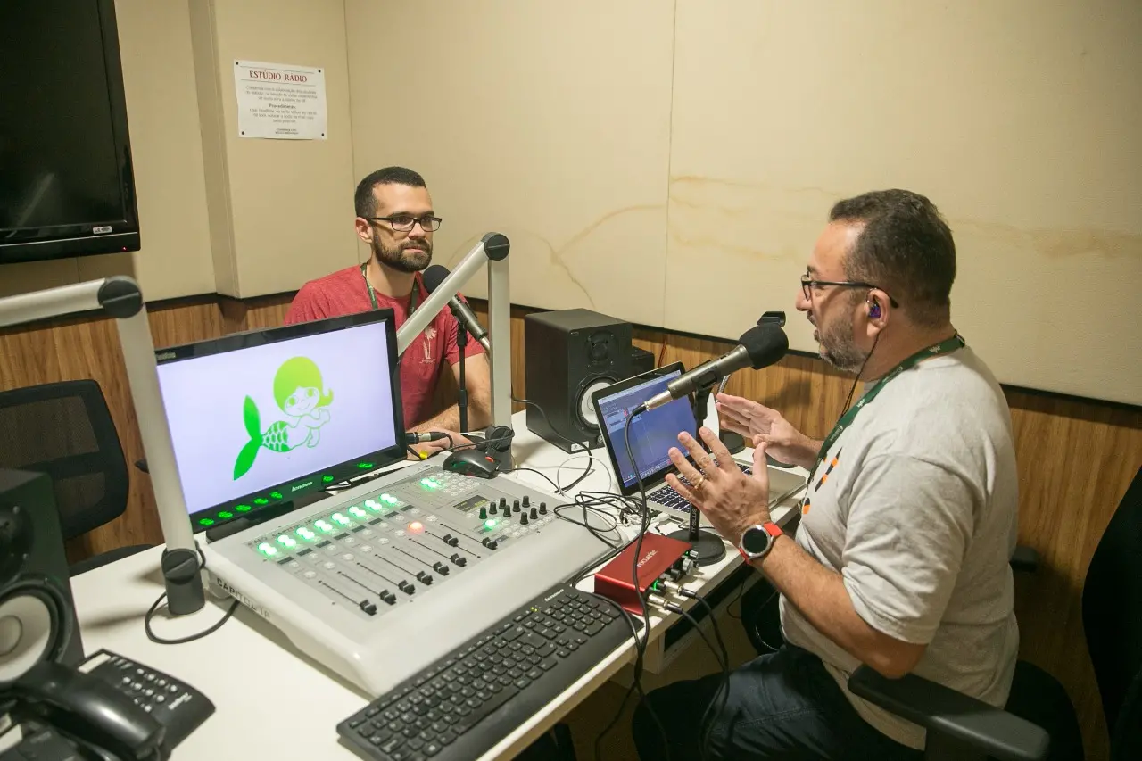 Imagem da notícia: Podcast 'Pauta Segura' traz os bastidores de reportagem sobre policiais investigados no Ceará