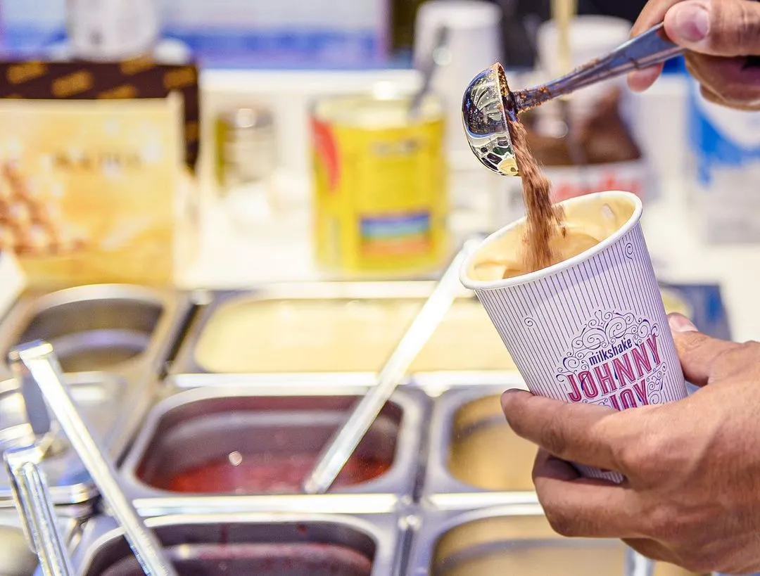 No Johnny Joy, há duas opções de tamanho disponíveis