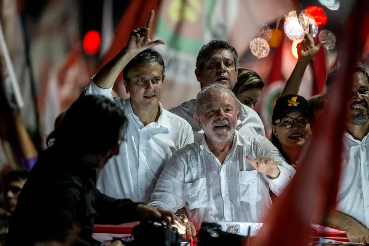 Imagem da notícia: O xadrez de Lula que deverá definir o futuro de Camilo Santana em Brasília