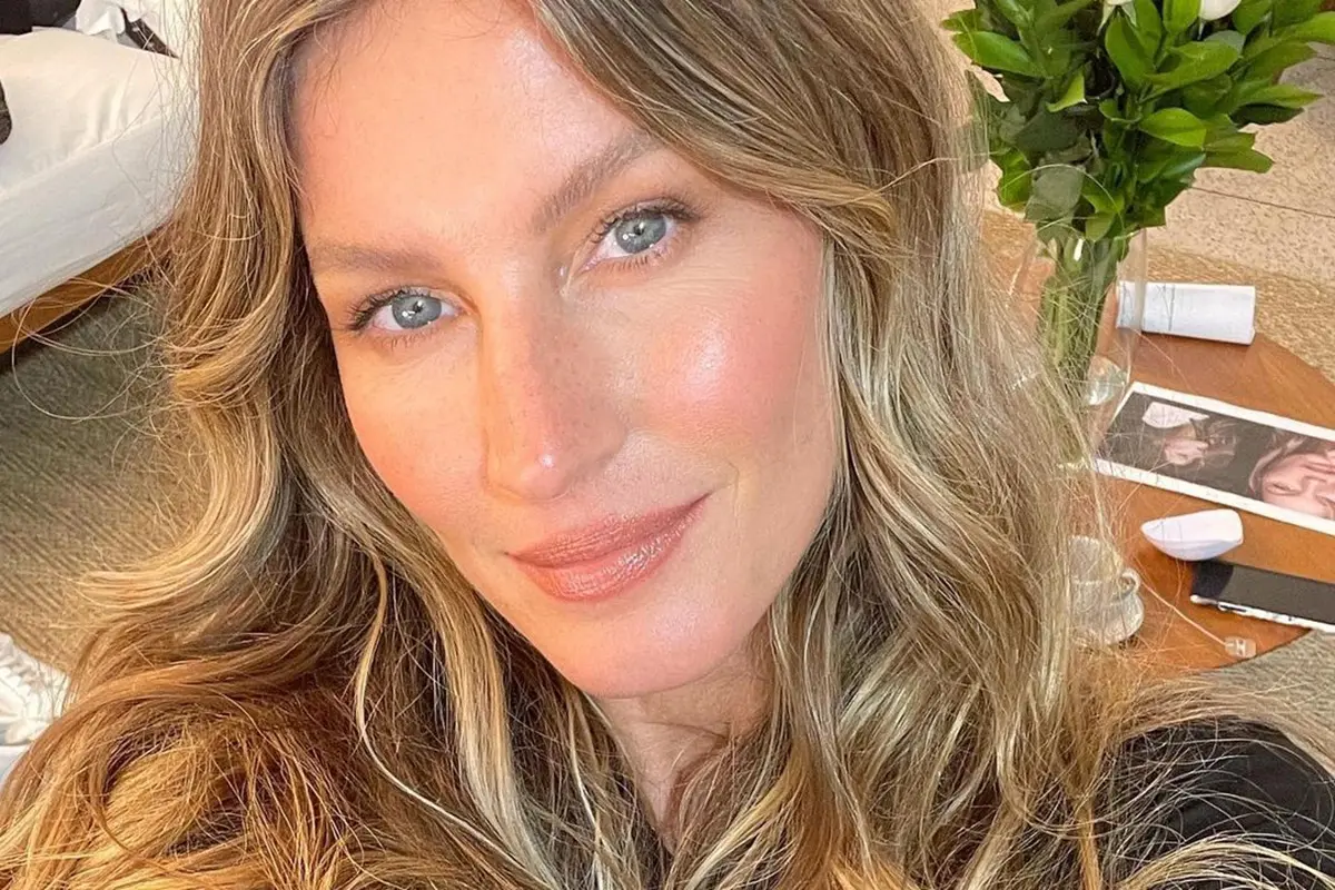 Imagem da notícia: Joaquim Valente viaja com Gisele Bündchen para dar aula aos filhos dela, diz site