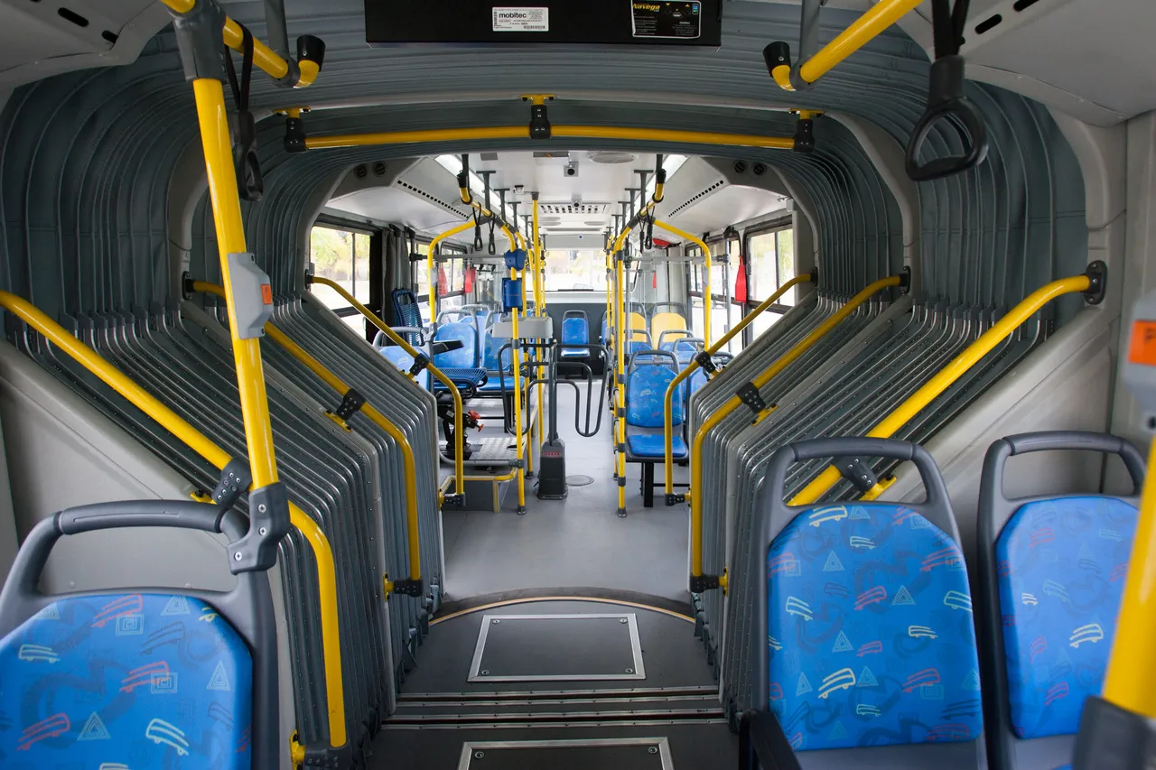 Estrutura dos ônibus oferecia conforto pelo tamanho e uso do ar-condicionado