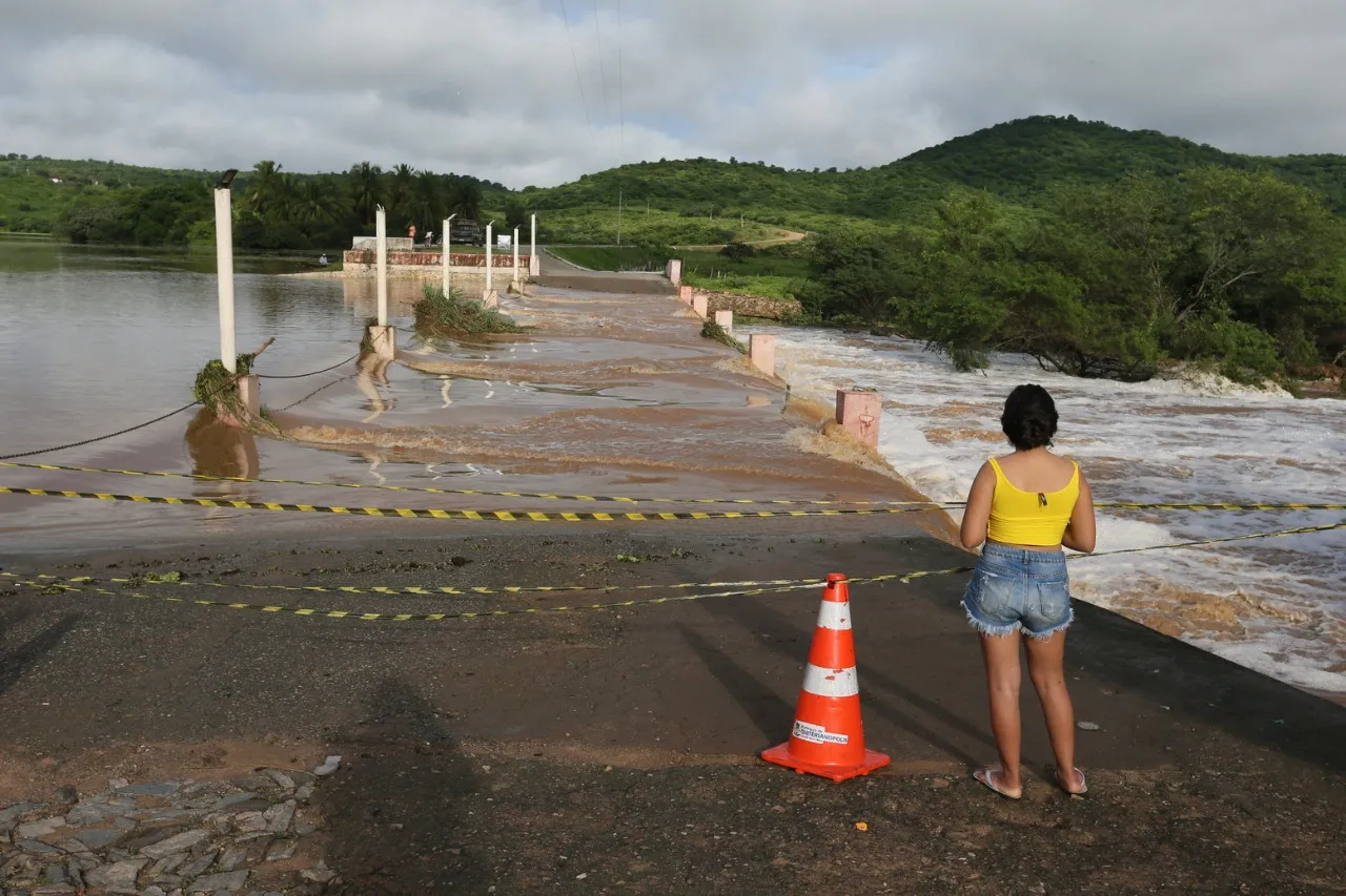 Enchente em Quiterianópolis