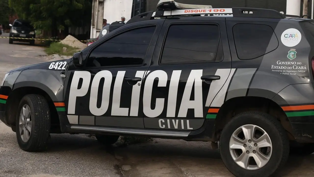 Imagem da notícia: Idoso é preso suspeito de maltratar a própria mãe de 85 anos em Fortaleza 