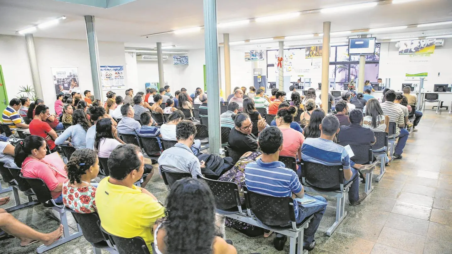 Imagem da notícia: Sine oferta cerca de 3 mil novas vagas de emprego durante a Black Friday 