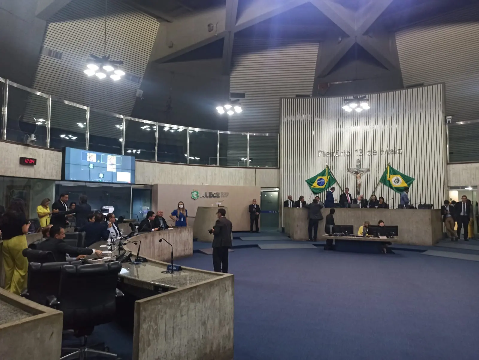 Imagem da notícia: Deputados aprovam em plenário as contas de governo de Camilo relativas a 2021