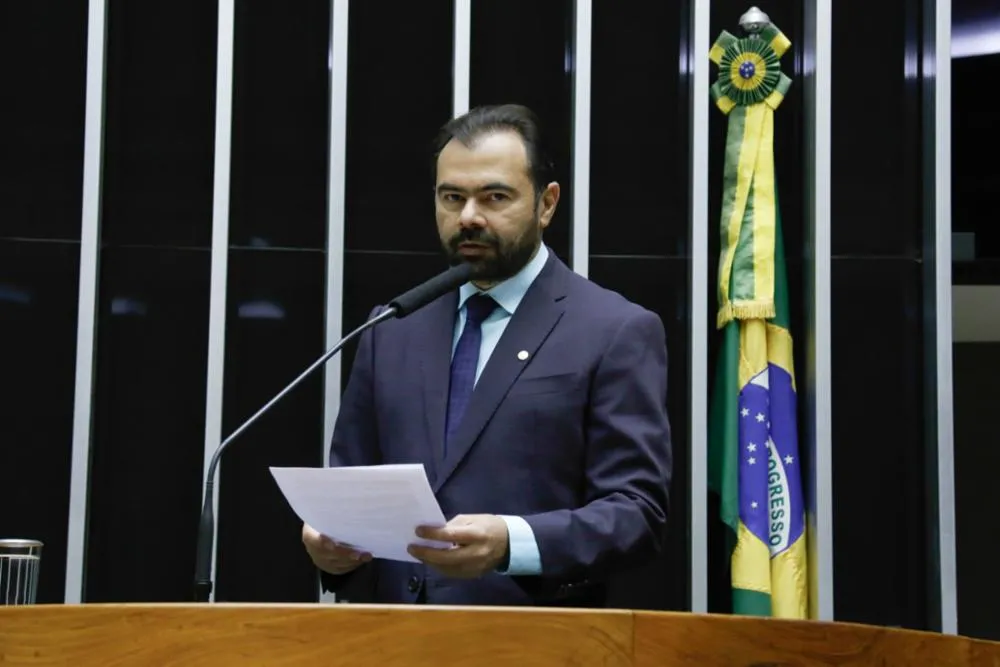 Idilvan Alencar