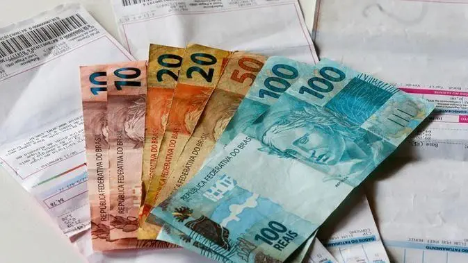 Imagem da notícia: Contas de energia terão aumento médio de 5,6% em 2023, prevê Aneel