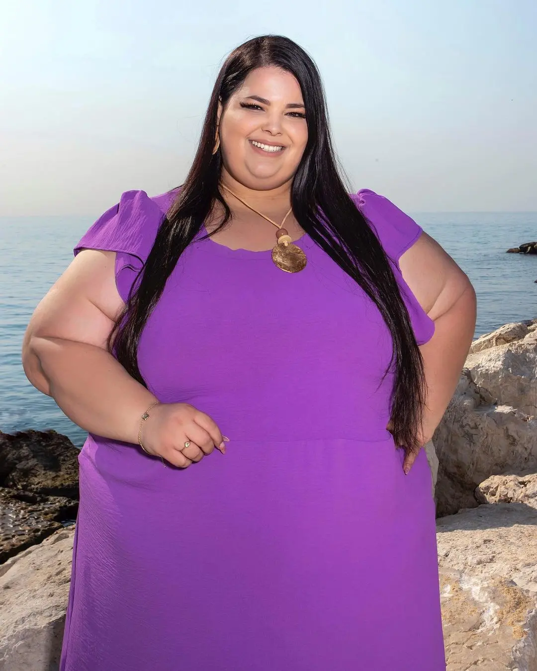 Imagem da notícia: Modelo plus size impedida de embarcar em voo por 'ser gorda' chega ao Brasil