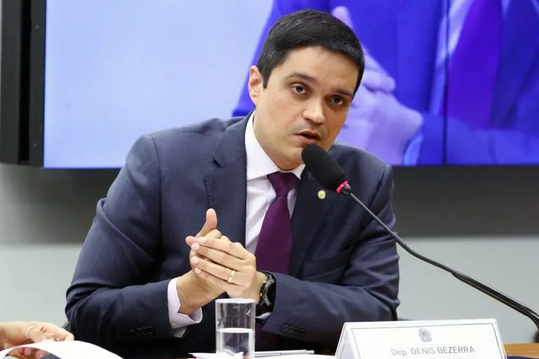 Imagem da notícia: Deputado Denis Bezerra é indicado para a transição de Lula