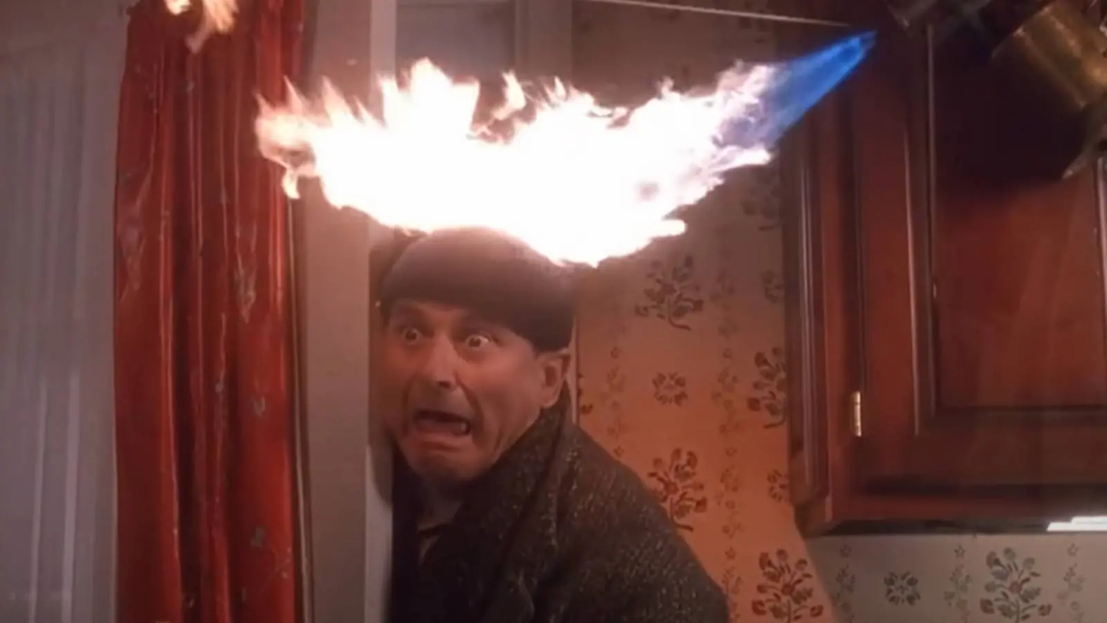 Imagem da notícia: Joe Pesci revela ter sofrido queimaduras graves em 'Esqueceram de Mim'