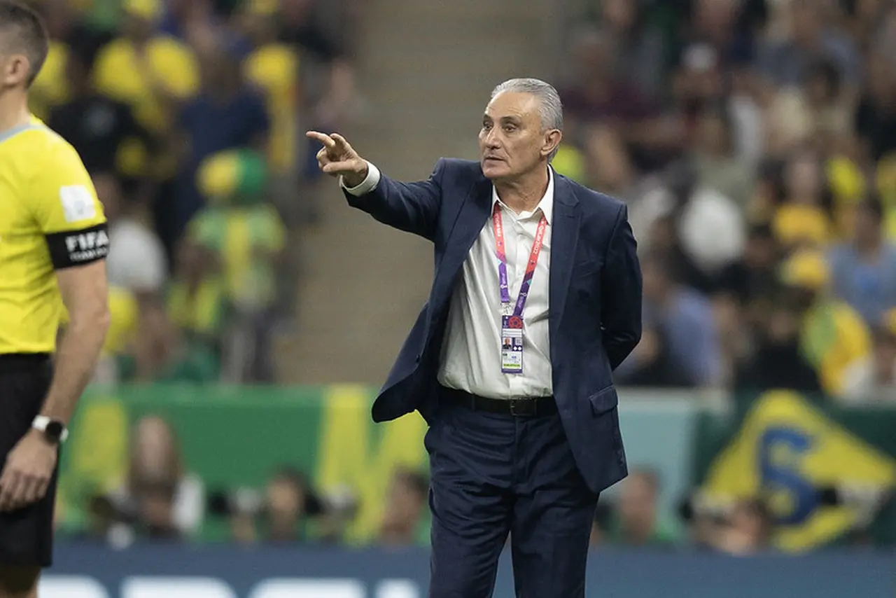 Imagem da notícia: 'Temos que ficar sentidos durante 24 horas', diz Tite após derrota do Brasil