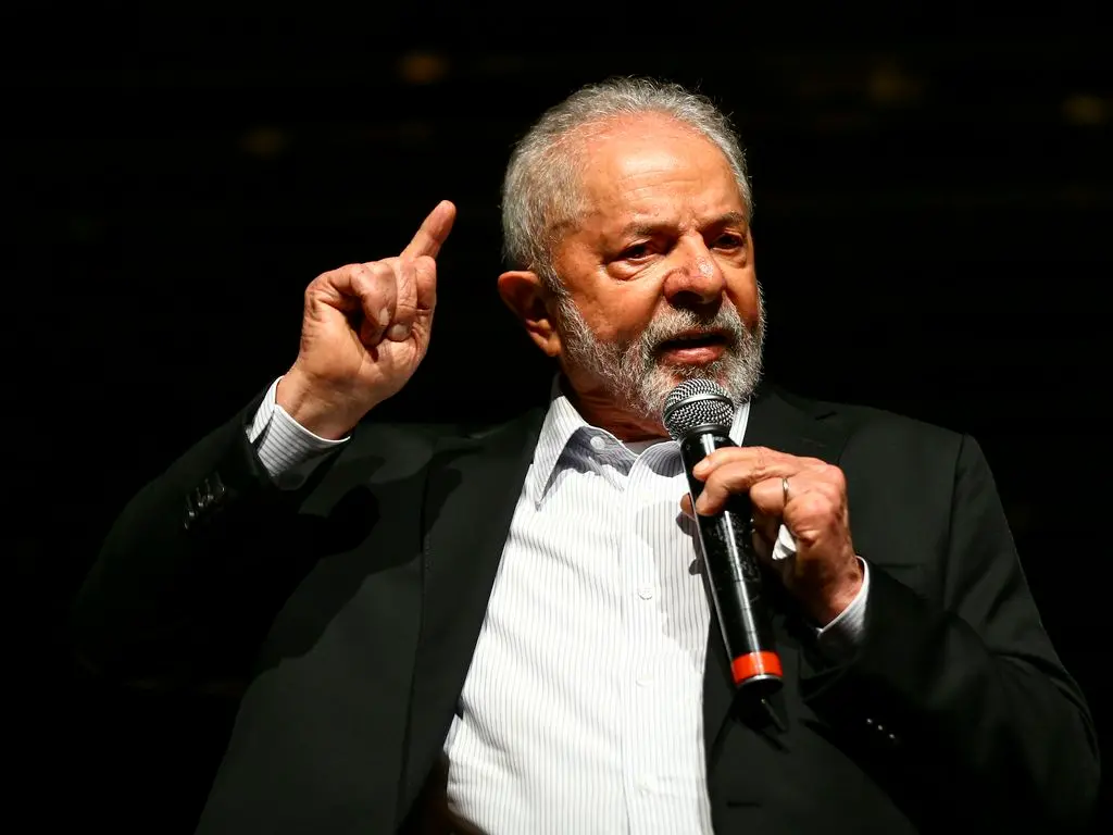 Imagem da notícia: Lula diz que Fazenda terá 'autonomia', mas quer ter 'inserção nas decisões'
